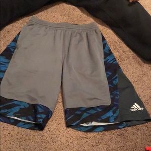 Men’s Athletic Shorts. Size L